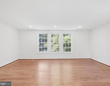 14314 Watery Mountain Court - Photo Thumbnail 8