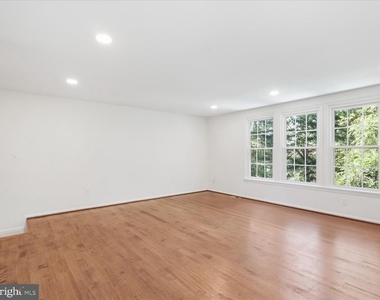 14314 Watery Mountain Court - Photo Thumbnail 10