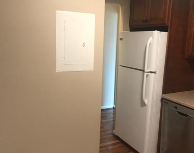 621 Center Street - Photo Thumbnail 25