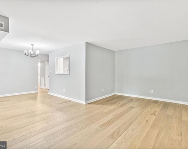 8001 Chanute Place - Photo Thumbnail 10