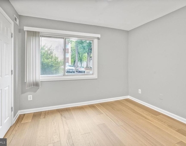 8001 Chanute Place - Photo Thumbnail 14