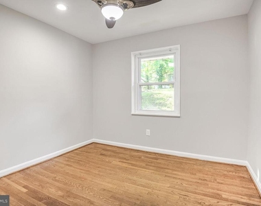 6141 Telegraph Road - Photo Thumbnail 11