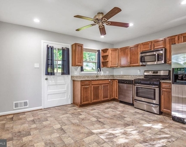6141 Telegraph Road - Photo Thumbnail 7