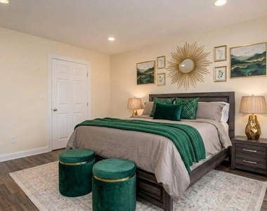 8070 Samuel Wallis Street - Photo Thumbnail 3