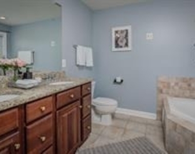 8070 Samuel Wallis Street - Photo Thumbnail 23