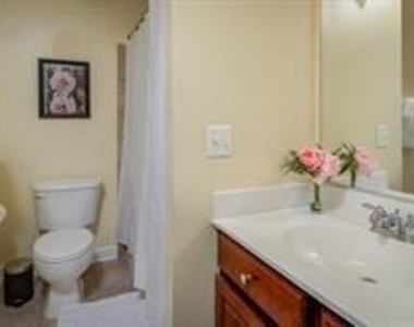 8070 Samuel Wallis Street - Photo Thumbnail 15
