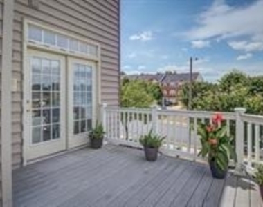8070 Samuel Wallis Street - Photo Thumbnail 7