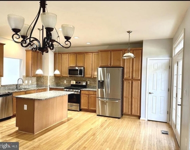 9147 Furey Road - Photo Thumbnail 5