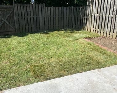 8122 Parkdale Court - Photo Thumbnail 23