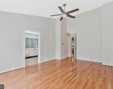 7204 Olde Lantern Way - Photo Thumbnail 15