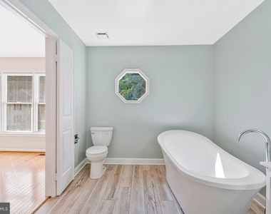 7204 Olde Lantern Way - Photo Thumbnail 19