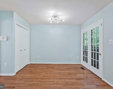 7204 Olde Lantern Way - Photo Thumbnail 10