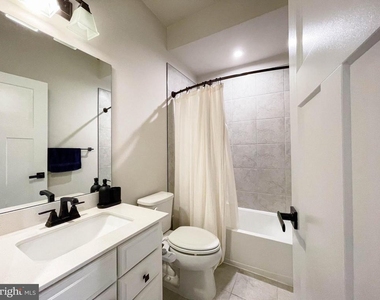 4480 Commons Drive - Photo Thumbnail 22