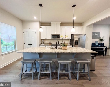 4480 Commons Drive - Photo Thumbnail 4