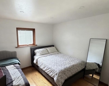 7403 Essex Avenue - Photo Thumbnail 4