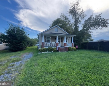 102 Hillcrest Drive - Photo Thumbnail 1
