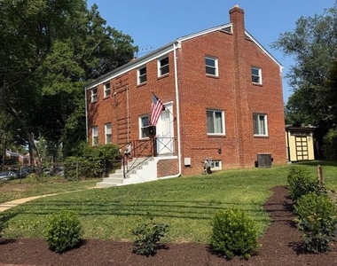 113 S Gordon Street - Photo Thumbnail 1