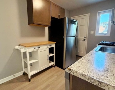 113 S Gordon Street - Photo Thumbnail 6