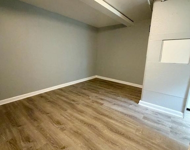 113 S Gordon Street - Photo Thumbnail 10