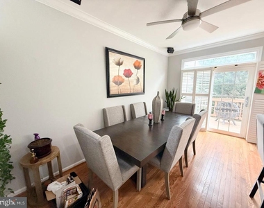 162 Barrett Place - Photo Thumbnail 6