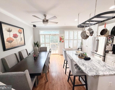 162 Barrett Place - Photo Thumbnail 8