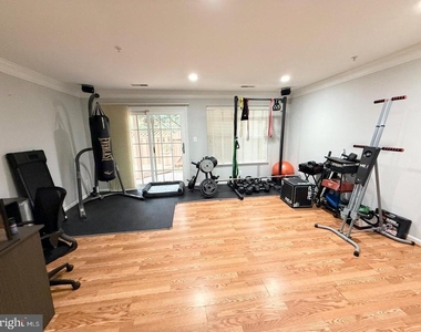 162 Barrett Place - Photo Thumbnail 1