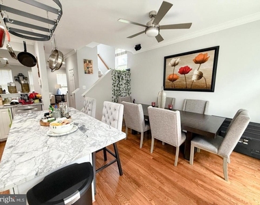 162 Barrett Place - Photo Thumbnail 7