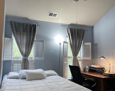 3826 Watkins Mill Drive - Photo Thumbnail 15