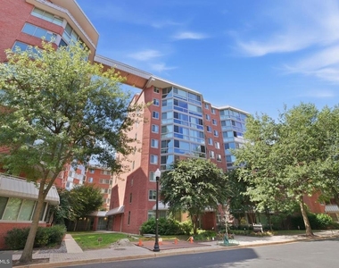 1024 N Utah Street N - Photo Thumbnail 1