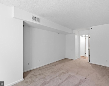 1024 N Utah Street N - Photo Thumbnail 12