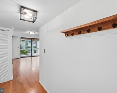 1024 N Utah Street N - Photo Thumbnail 13
