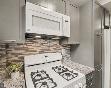 4318 N Pershing Drive - Photo Thumbnail 5