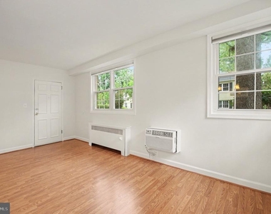 4318 N Pershing Drive - Photo Thumbnail 7