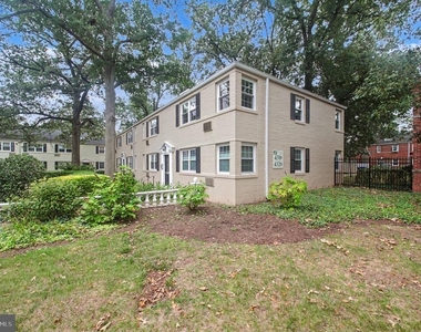 4318 N Pershing Drive - Photo Thumbnail 17