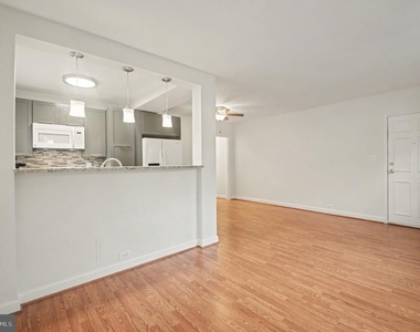 4318 N Pershing Drive - Photo Thumbnail 8