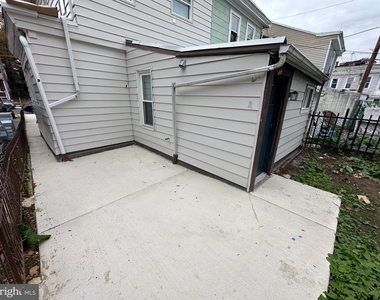 4633 Penn Street - Photo Thumbnail 13