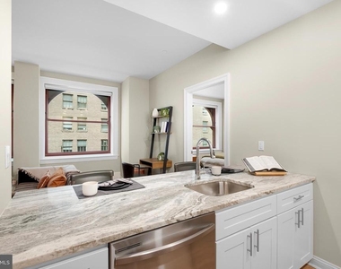 1420 Chestnut Street - Photo Thumbnail 13