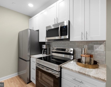 1420 Chestnut Street - Photo Thumbnail 14