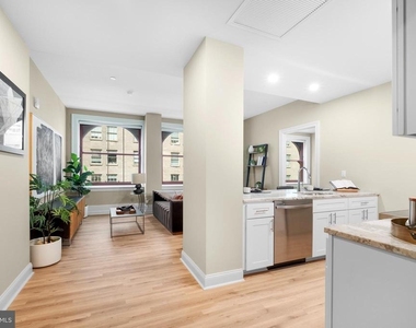 1420 Chestnut Street - Photo Thumbnail 16