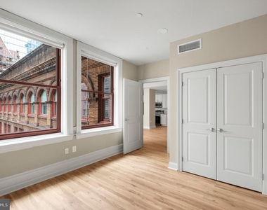 1420 Chestnut Street - Photo Thumbnail 21