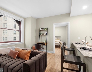 1420 Chestnut Street - Photo Thumbnail 2