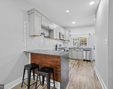 1812 E Albert Street - Photo Thumbnail 4
