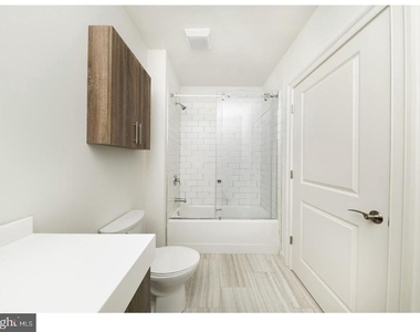 218 Arch Street - Photo Thumbnail 8