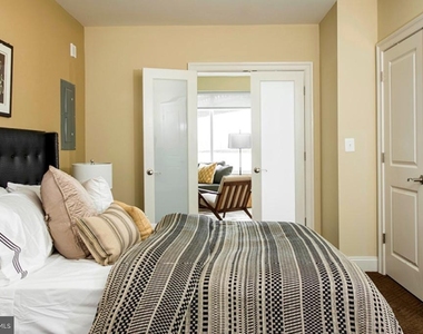 235 N Columbus Boulevard - Photo Thumbnail 53