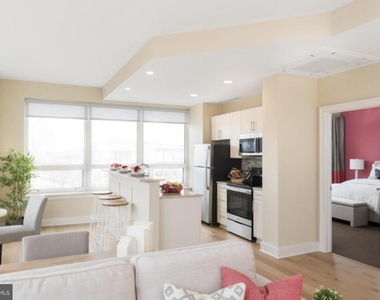 235 N Columbus Boulevard - Photo Thumbnail 43