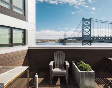235 N Columbus Boulevard - Photo Thumbnail 18