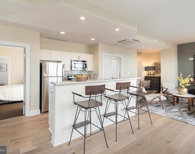 235 N Columbus Boulevard - Photo Thumbnail 41