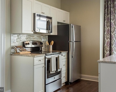 235 N Columbus Boulevard - Photo Thumbnail 40