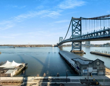 235 N Columbus Boulevard - Photo Thumbnail 17