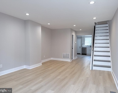 810 Watkins Street - Photo Thumbnail 2